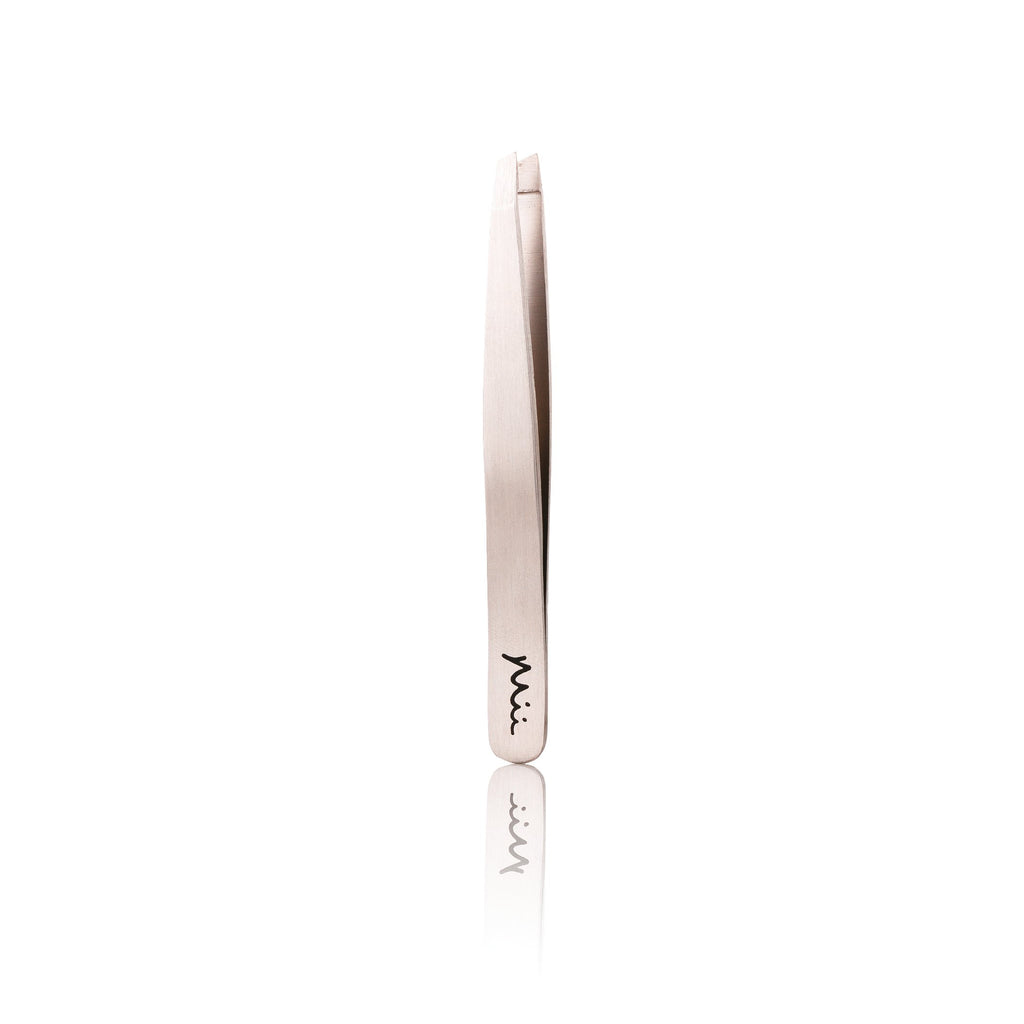 Brow by Mii Definitive Slanted Tweezers